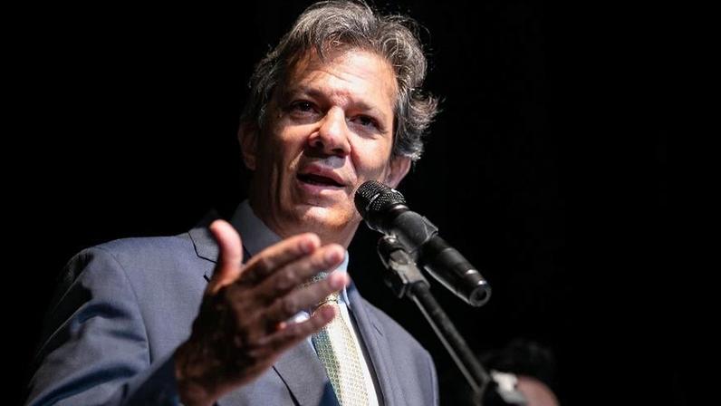 Haddad: antes da viagem, duas conversas não conclusivas