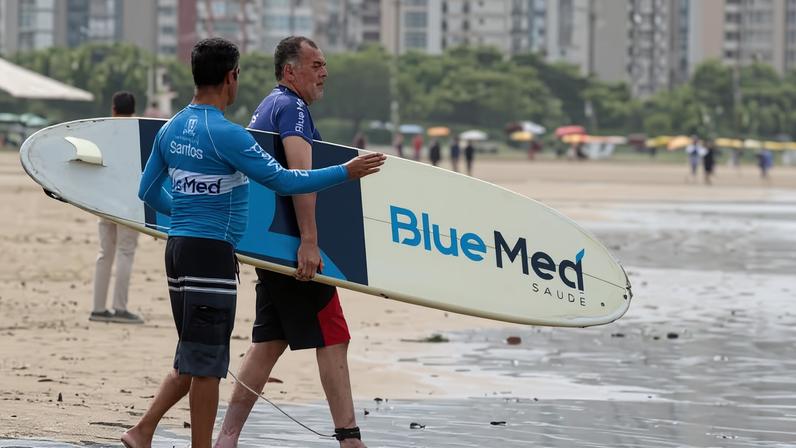 Escola Radical de Surfe é a primeira pública do Brasil da modalidade — Foto: Divulgação/Prefeitura de Santos
