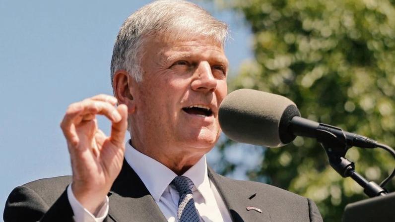Franklin Graham celebra ofensiva contra Irã e clama por libertação do povo iraniano