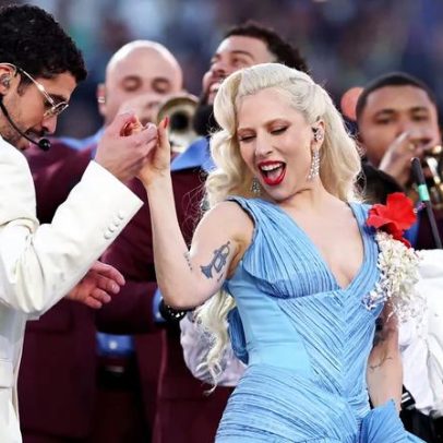 Lady Gaga celebra participação como convidada no show do intervalo do Super Bowl