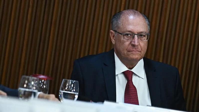 Partido diz que alas do PT estão tentando tirar Alckmin da chapa à reeleição de Lula em outubro. (Foto: André Borges/EFE)