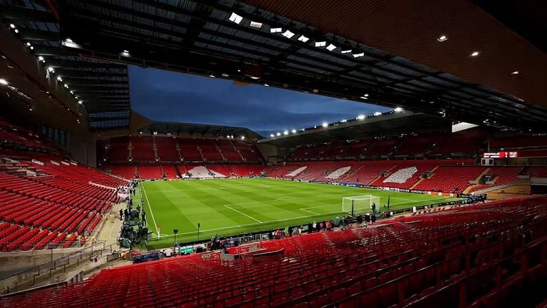 Anfield — Foto: Justin Setterfield - UEFA/UEFA via Getty Images