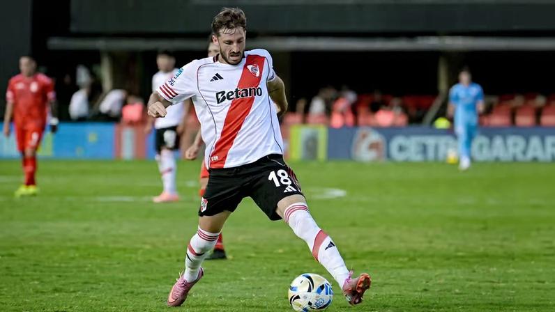 Viña é barrado no quarto jogo; River Plate agrava crise com nova derrota