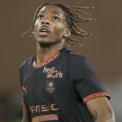 Campeão Mundial Francês critica gasto do Liverpool em promessa