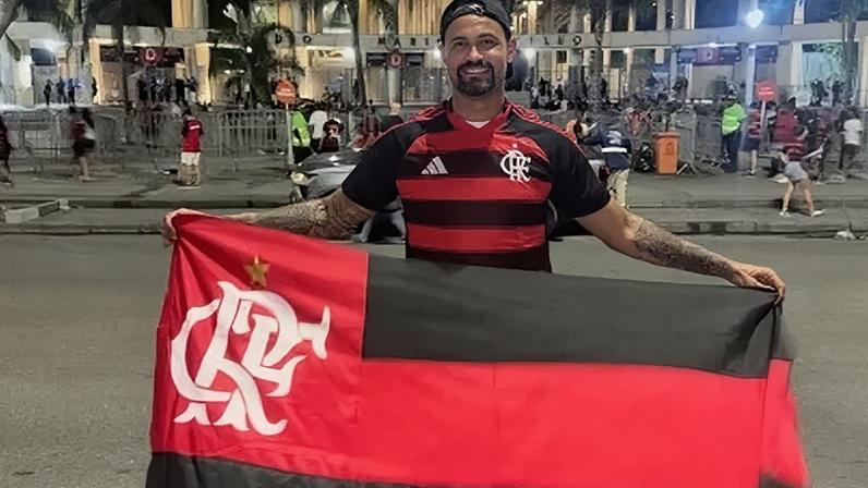 Foto publicada pelo goleiro Bruno em visita ao Maracanã para torcer pelo Flamengo contra o Inter
