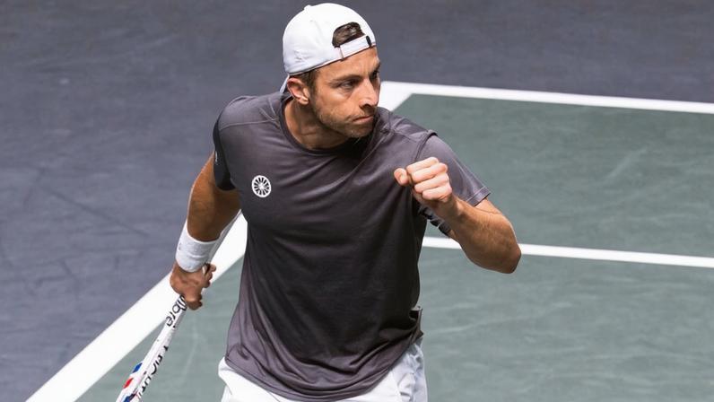 Aliassime avança em Roterdã e Griekspoor chega às quartas