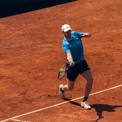 Hanfmann surpreende Cerúndolo e define o título com Darderi