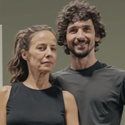 Andréia Horta mostra barriga durante treino com o marido