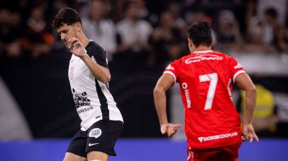 Hugo, lateral do Corinthians