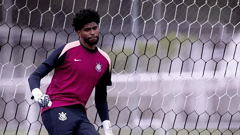 Corinthians rejeita proposta da Turquia por Hugo Souza
