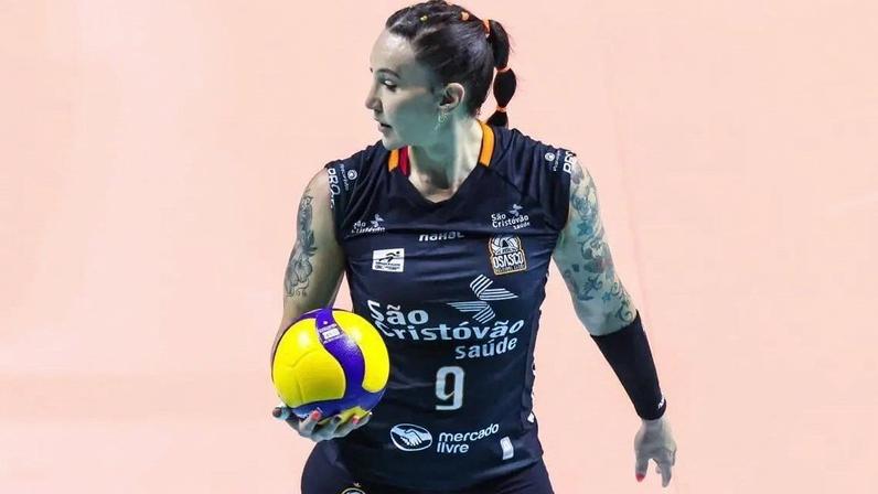 Tifanny, oposta do Osasco, contra o Sesi Bauru