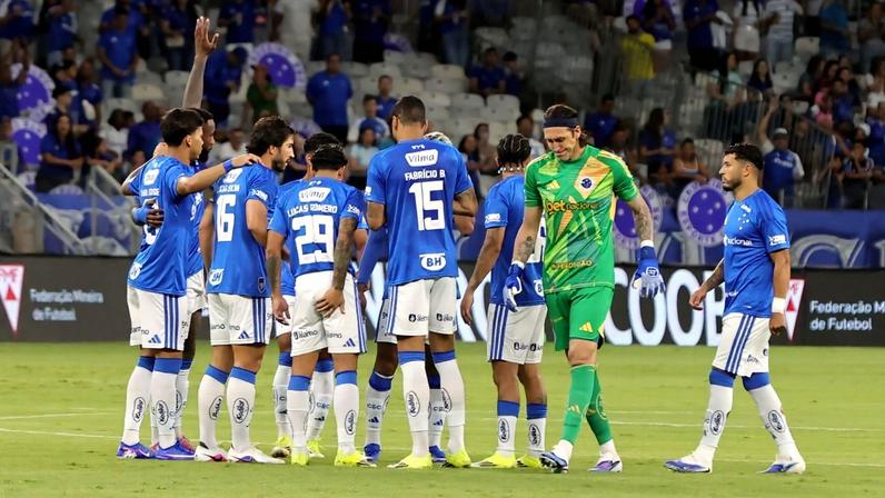 Cruzeiro perde Cássio e Gerson, vence no fim e avança à final do Mineiro