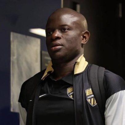Fenerbahçe anuncia Kanté após impasse comercial com Al-Ittihad