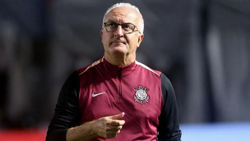 Dorival freia euforia no Corinthians após título sobre Flamengo