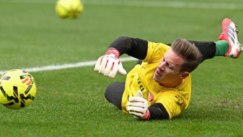 Ex-jogador do Barcelona sofre nova lesão às vésperas da Copa e pode ficar afastado até quatro meses