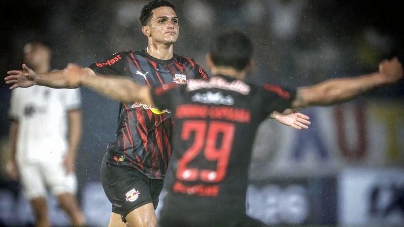 Flamengo empata com o Inter; vaiado e crise cresce no início da temporada