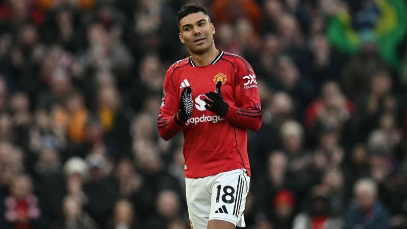 Casemiro brilha; imprensa inglesa diz que United sentirá falta dos gols dele