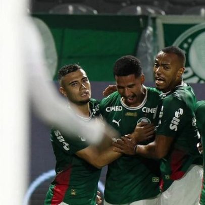 Grêmio vence Botafogo após virada com hat-trick de Carlos Vinícius e vence no Brasileirão