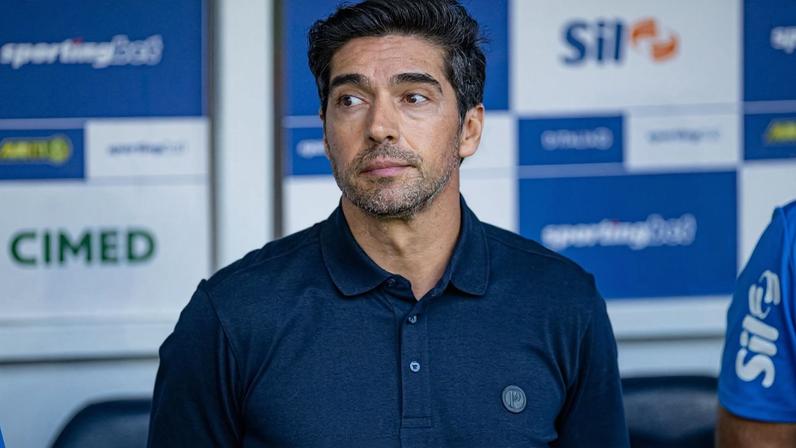 Abel cita Real Madrid, City e seleção em recado a organizadas do Palmeiras