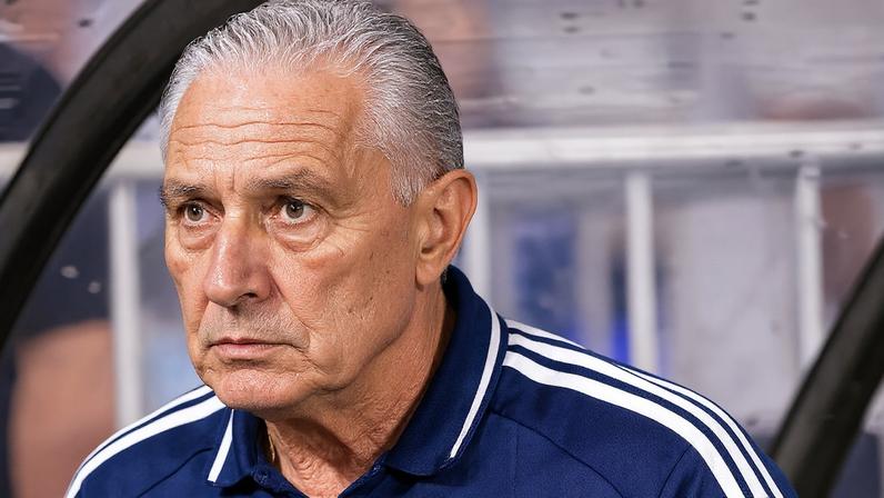 Tite comenta xingamentos da torcida e destaca responsabilidade do técnico