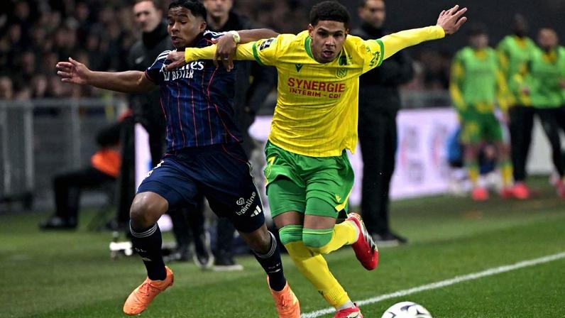 Jornal critica Endrick após expulsão e partida ruim no Lyon