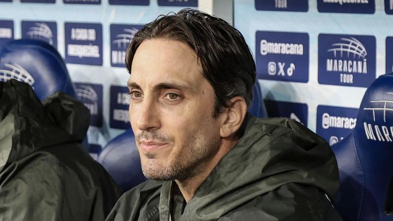 Efeito Zubeldía destaca técnico do Fluminense que abriu 2026 com volta olímpica