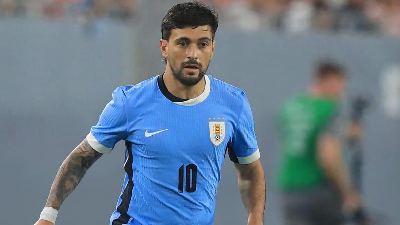 Arrascaeta diz sofrer no Uruguai e que se encaixa mais na seleção brasileira
