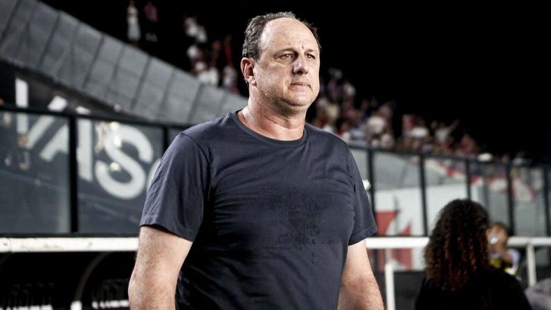 Ceni celebra triunfo do Bahia sobre o Vasco em São Januário, estádio hostil