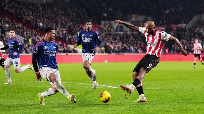 Atlético de Madrid goleia Barcelona e abre vantagem na semifinal da Copa do Rei