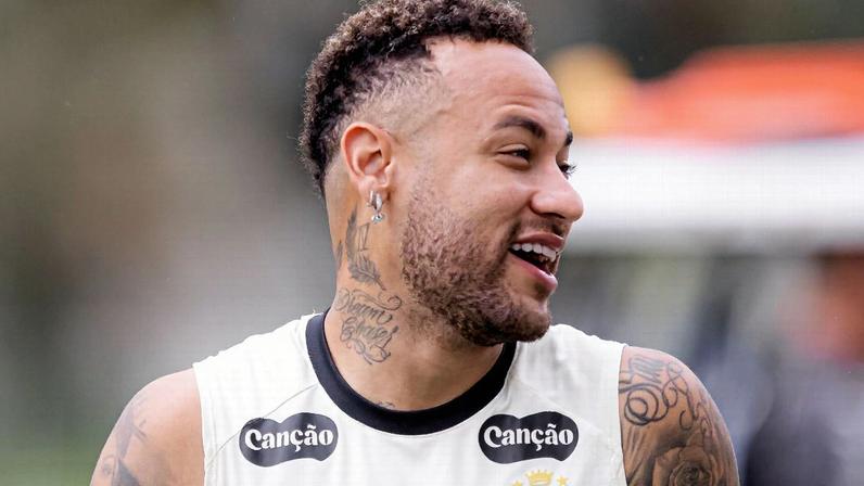 Brilho de Rayan, City perto do Arsenal; Barcelona é goleado na Copa do Rei