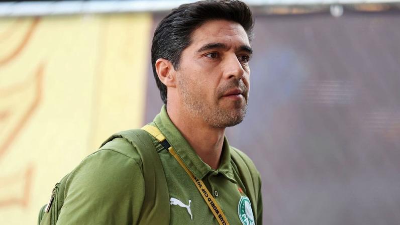 Tottenham escolhe novo técnico até o fim da temporada após sondar Abel Ferreira