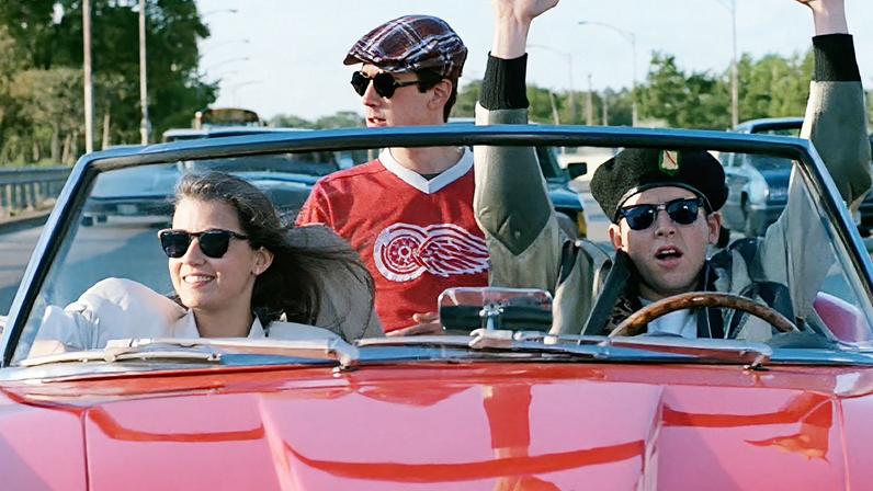 Mia Sara (Sloane Peterson), Alan Ruck (Cameron Frye) e Matthew Broderick (Ferris Bueller) em Curtindo a Vida Adoidado (Ferris Bueller's Day Off)