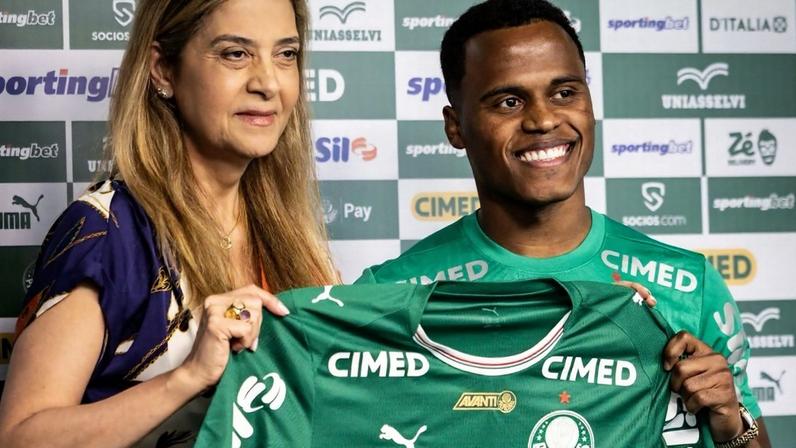 Arias cita conversas com Abel e Leila e aponta quem forçou ida ao Palmeiras