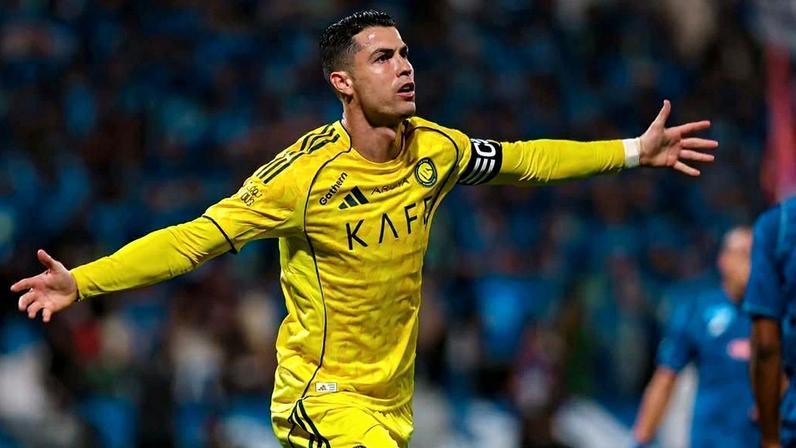 CR7 encerra greve, soma 962º gol e Al Nassr vence na Arábia Saudita