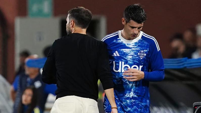 Morata provoca Fabregas na Itália, levando reação do jogador