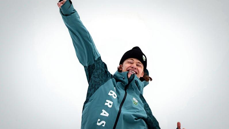 Lucas Pinheiro Braathen é exaltado por Ronaldinho Gaúcho após ouro olímpico