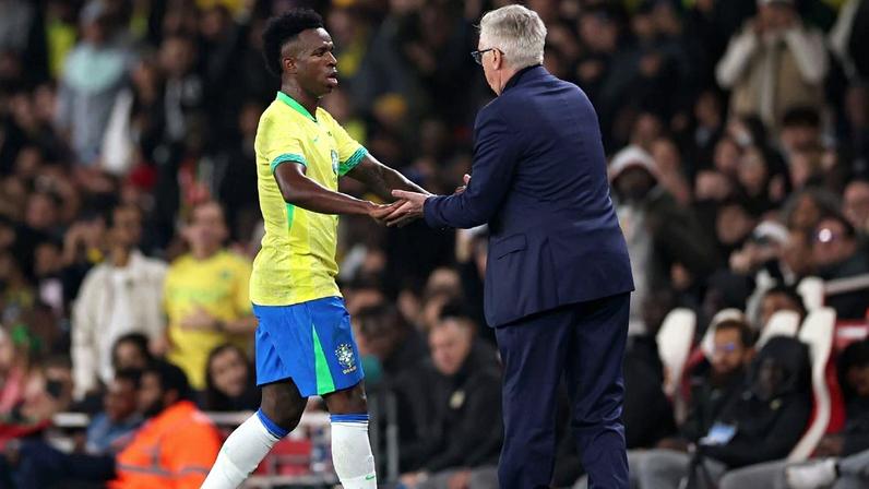 Vinicius Jr. cita 4 seleções que encantam a Copa e fala com Ancelotti