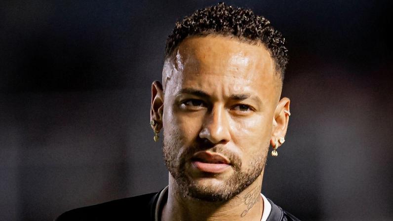 Entrada de Neymar em Santos x Velo Clube revolta atletas