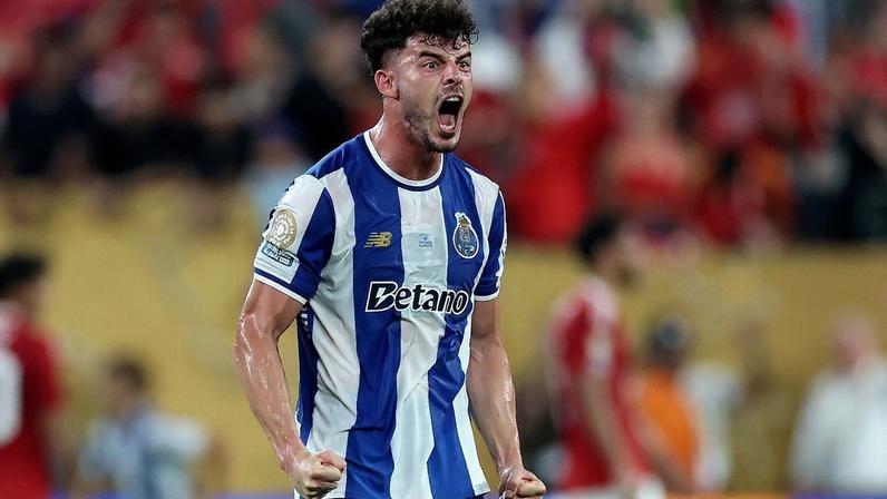 Zé Pedro em ação pelo Porto