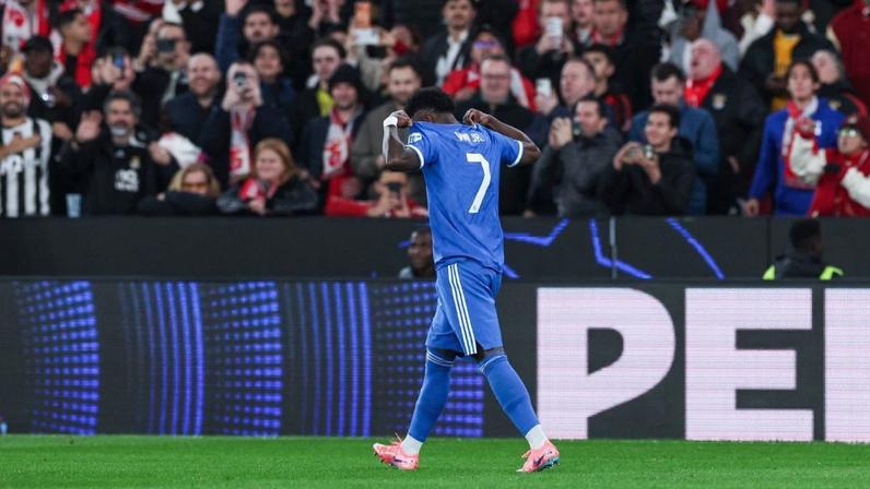 Vinicius Jr. faz golaço, acusa jogador do Benfica de fala racista, e confusão começa; Entenda (0:59)