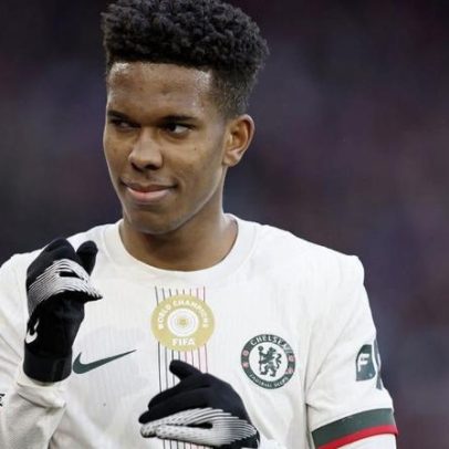 Chelsea pode contar com Estêvão na semi contra o Arsenal e não o pressiona