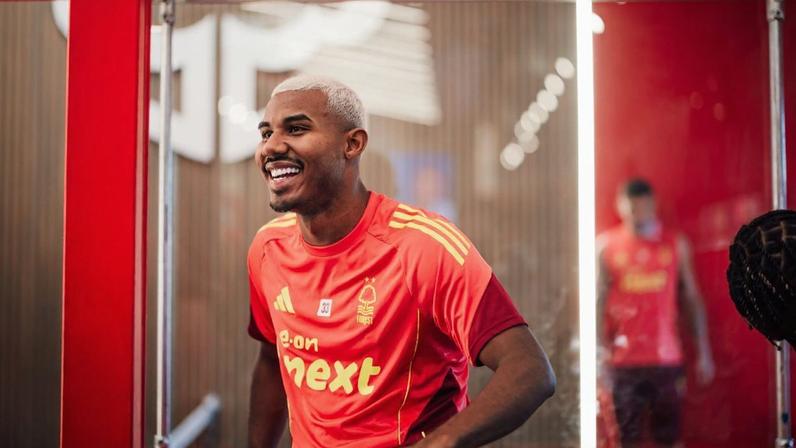 Cuiabano, ex-Botafogo, no Nottingham Forest