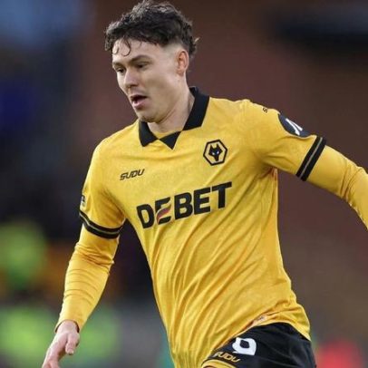 Clube da liga inglesa confirma transferência recorde após desistência do Milan