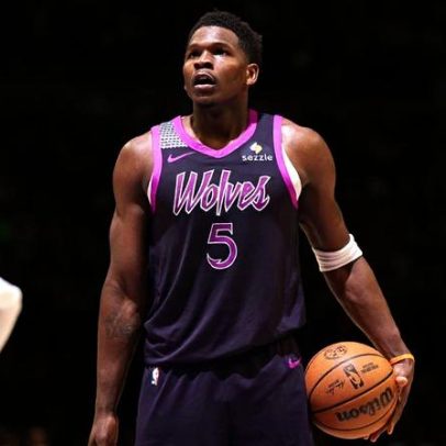 Edwards decide o jogo e mantém o embalo de MVP do All-Star pelos Timberwolves