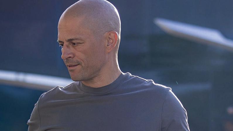 Ex-meia Alex é anunciado como novo técnico de time da Série B