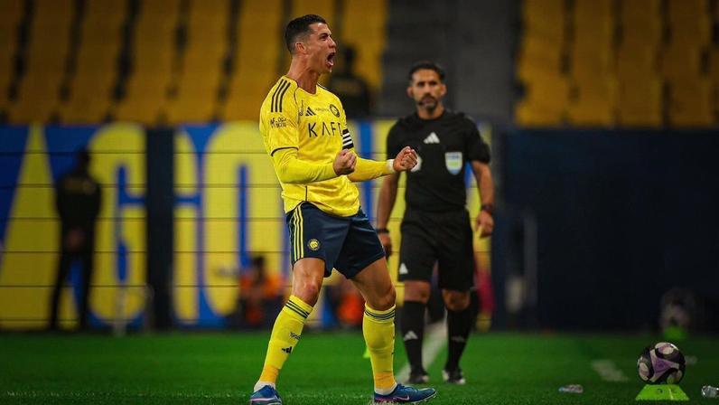 Cristiano Ronaldo chega a 964 gols com doblete; Al Nassr lidera Liga Saudita