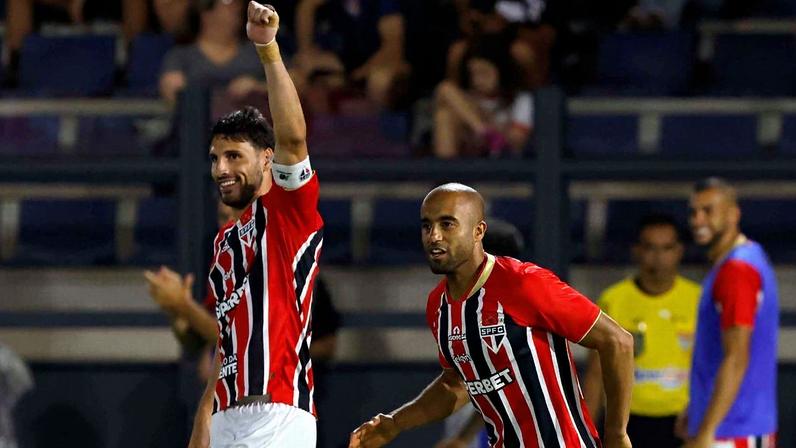 Lucas Moura marca e São Paulo avança à semifinal do Paulistão com um a menos