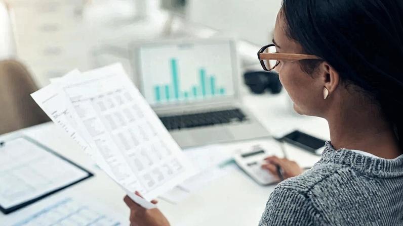 Dia das Mães e crescimento nos setores de indústria e comércio impulsionam o avanço