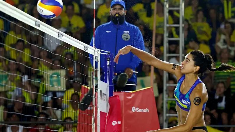 Carol Solberg é suspensa de torneio após defender prisão de Bolsonaro