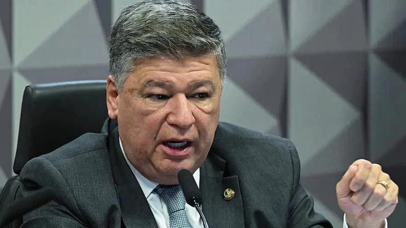 Presidente da CPMI do INSS anuncia nova data de depoimento de Vorcaro
